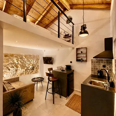 Feriehus Avos Loft Sinarádes